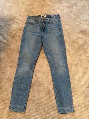 Frame Denim Light-Mid Blue High Rise Skinny Jeans - Women's